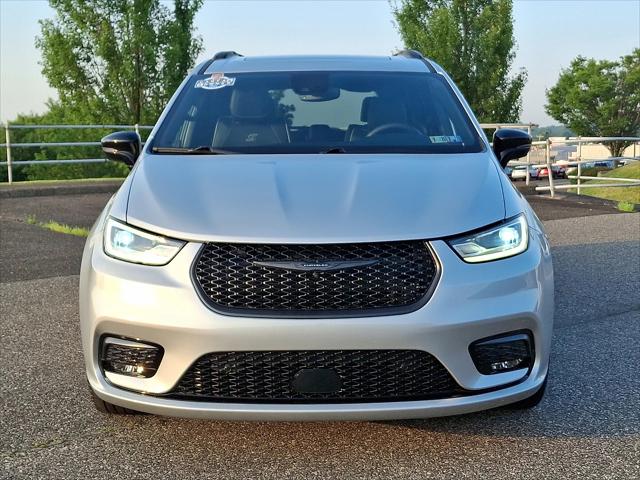 2023 Chrysler Pacifica Limited AWD