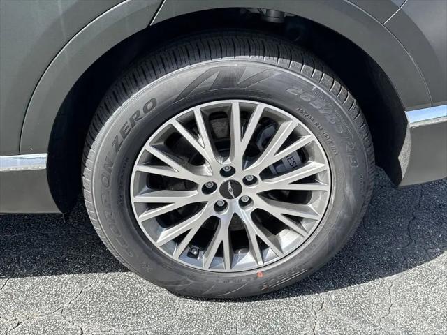 2025 Genesis GV80 2.5T Standard AWD
