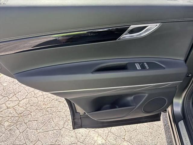 2025 Genesis GV80 2.5T Standard AWD