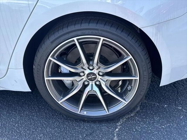 2025 Genesis G70 2.5T RWD