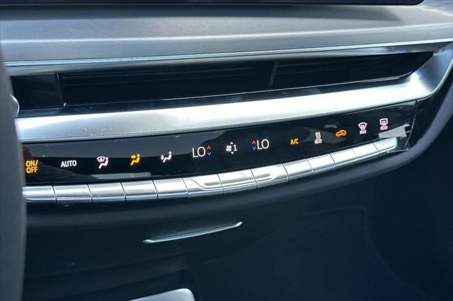 2025 Cadillac iQ Sport w/1SF