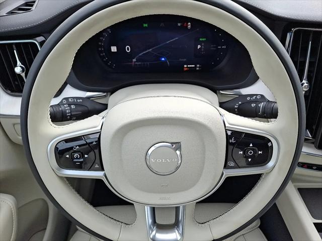 2026 Volvo XC60 Plug-In Hybrid Ultra, T8 AWD Electric/Gasoline, Dark