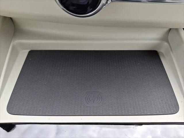 2026 Volvo XC60 Plug-In Hybrid Ultra, T8 AWD Electric/Gasoline, Dark