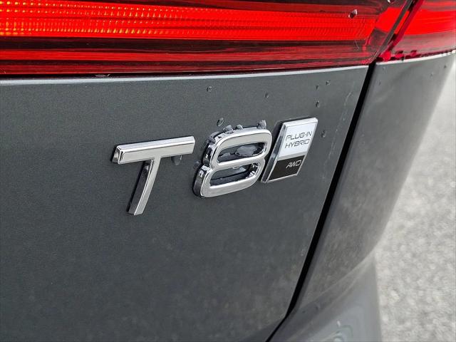2026 Volvo XC60 Plug-In Hybrid Ultra, T8 AWD Electric/Gasoline, Dark