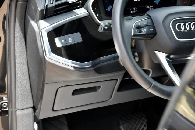 2025 Audi Q3 Premium 45 TFSI S line quattro Tiptronic