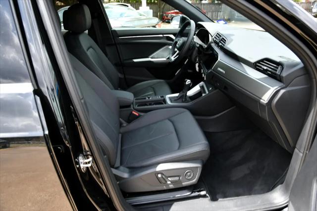 2025 Audi Q3 Premium 45 TFSI S line quattro Tiptronic