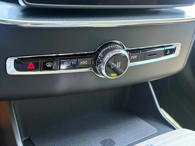 2026 Volvo XC90 Plus, B6 AWD Gas (mild hybrid), Gasoline, Bright, 7 Seats