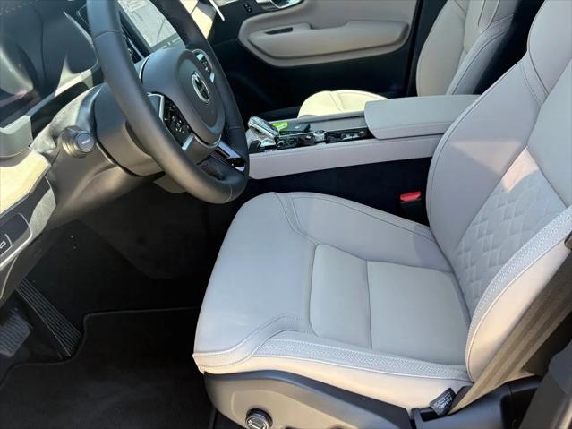 2026 Volvo XC90 Plus, B6 AWD Gas (mild hybrid), Gasoline, Bright, 7 Seats