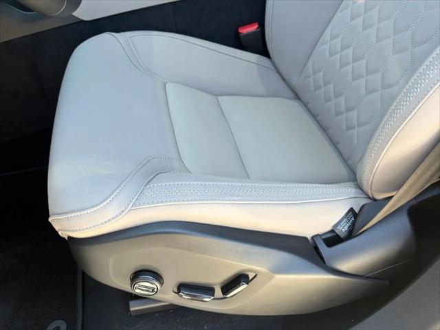 2026 Volvo XC90 Plus, B6 AWD Gas (mild hybrid), Gasoline, Bright, 7 Seats