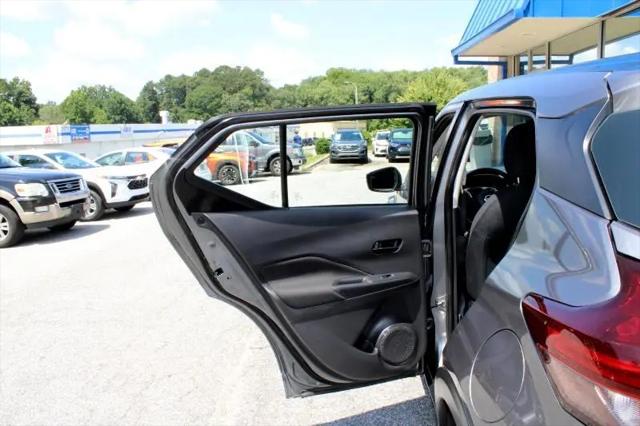 2023 Nissan Kicks S Xtronic CVT