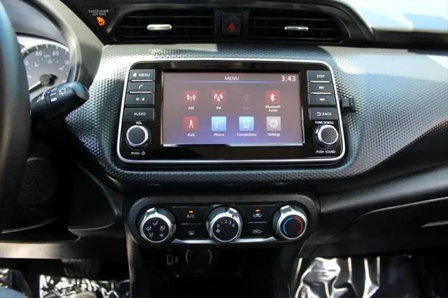 2023 Nissan Kicks S Xtronic CVT