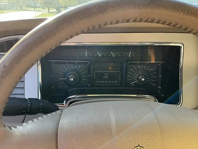 2008 Lincoln Navigator Standard
