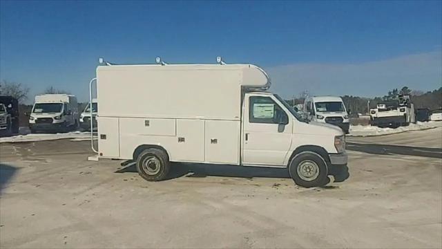 2026 Ford E-350 Cutaway E-Series Cutaway