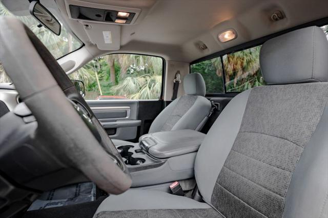 2018 Ram 3500 SLT Regular Cab 4x2 8' Box