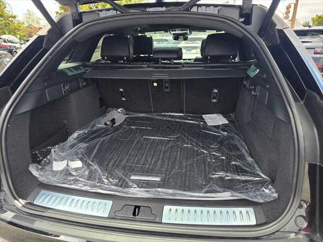 2025 Land Rover Range Rover Velar P250 Dynamic SE