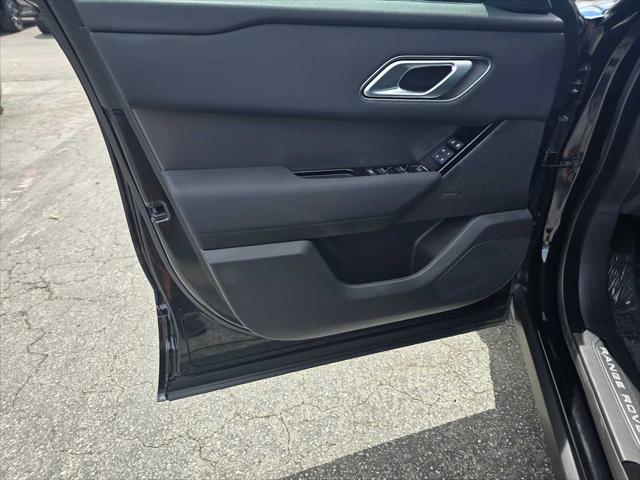 2025 Land Rover Range Rover Velar P250 Dynamic SE