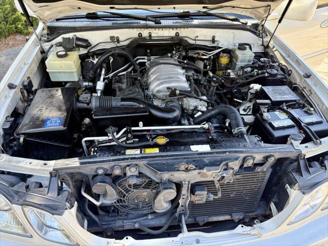 2002 Lexus LX 470 Base 4WD 4dr SUV