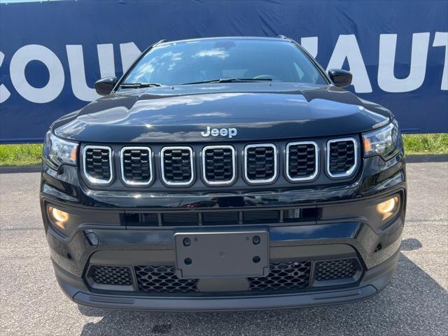 2025 Jeep Compass COMPASS LATITUDE 4X4