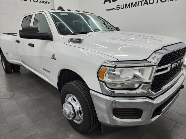 2021 RAM 3500 Tradesman Crew Cab 4x4 8 Box