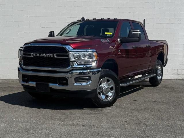 2024 RAM 3500 Tradesman Crew Cab 4x4 64 Box
