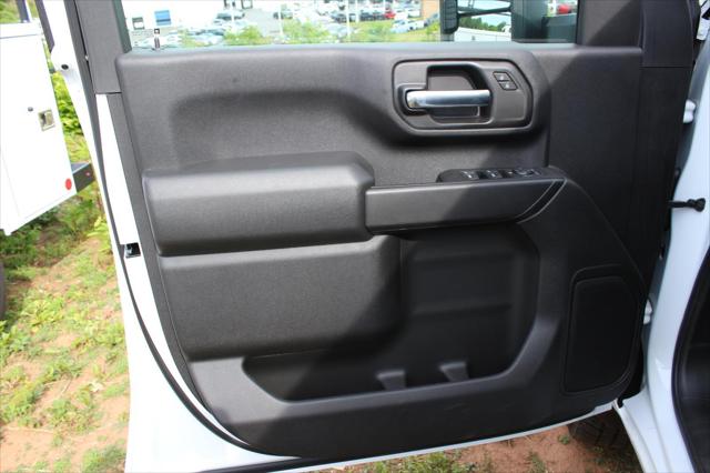 2025 GMC Sierra 3500HD 4WD Crew Cab Long Bed Pro