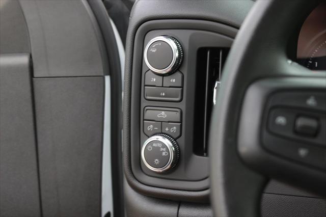 2025 GMC Sierra 3500HD 4WD Crew Cab Long Bed Pro
