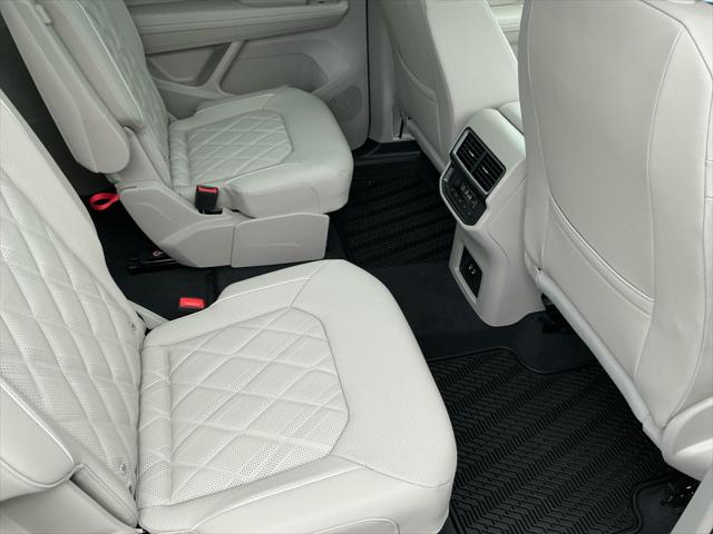 2025 Volkswagen Atlas 2.0T SEL Premium R-Line