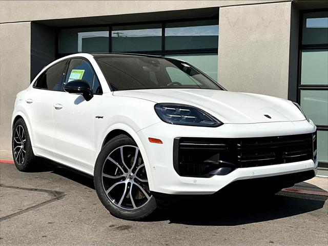 2025 Porsche Cayenne E-Hybrid Turbo