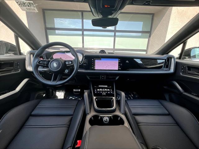 2025 Porsche Cayenne E-Hybrid Turbo