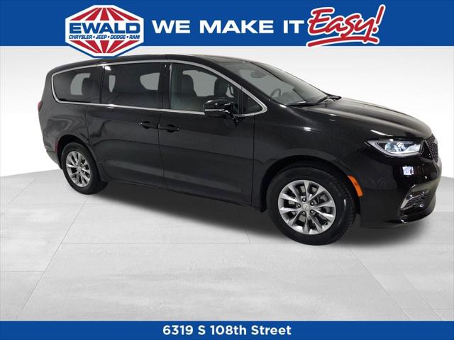 2026 Chrysler Pacifica PACIFICA SELECT AWD