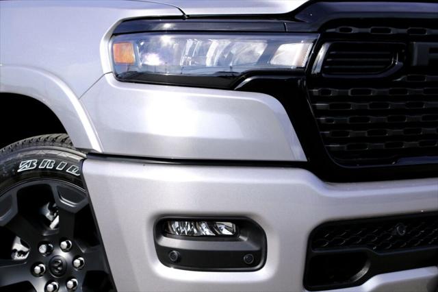 2025 RAM Ram 1500 RAM 1500 LONE STAR CREW CAB 4X2 57 BOX