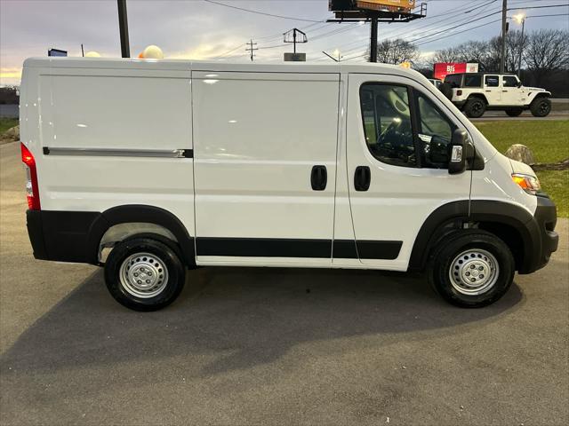 2026 Ram ProMaster Cargo Van Tradesman Low Roof 118" WB w/Pass Seat