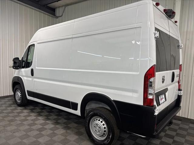 2026 Ram ProMaster Cargo Van Tradesman High Roof 136" WB w/Pass Seat