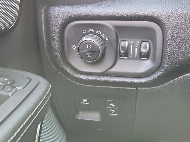 2026 Ram 1500 Rebel Crew Cab 4x4 5'7" Box