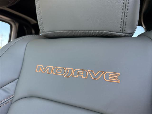 2025 Jeep Gladiator GLADIATOR MOJAVE X 4X4 2025 Jeep Gladiator GLADIATOR MOJAVE X 4X4