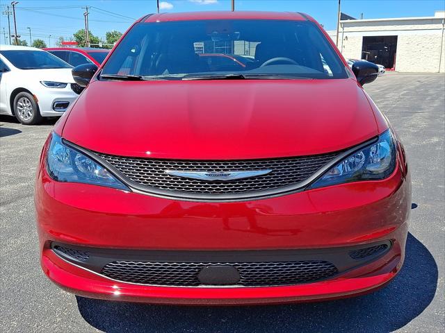 2026 Chrysler Voyager VOYAGER LX