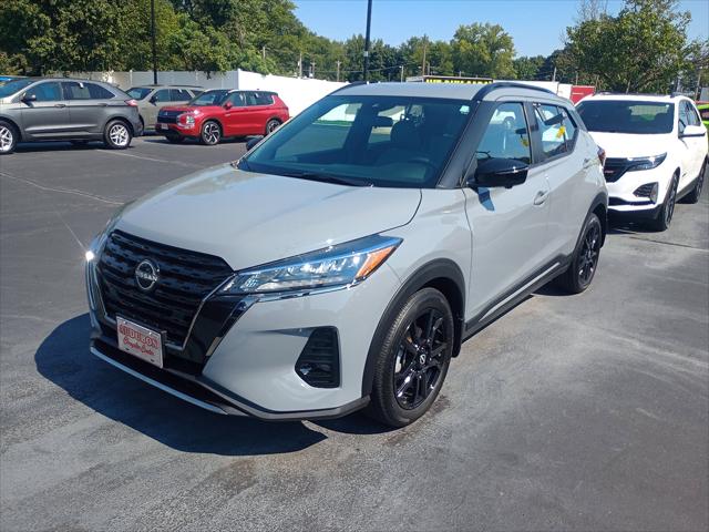2024 Nissan Kicks SR Xtronic CVT