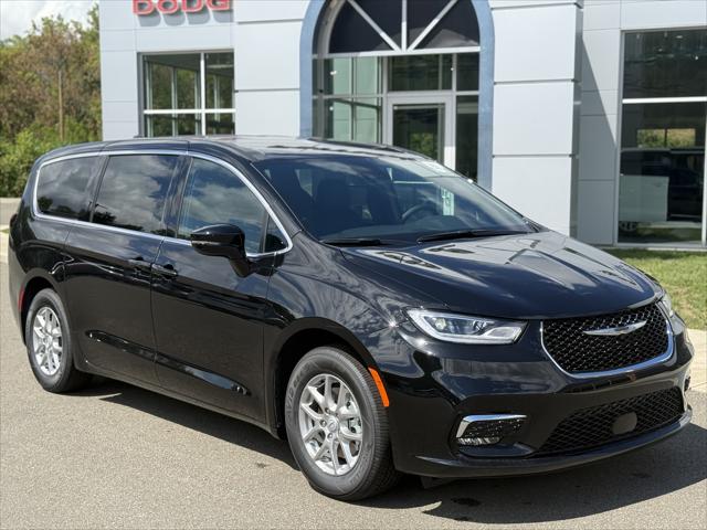 2025 Chrysler Pacifica PACIFICA SELECT