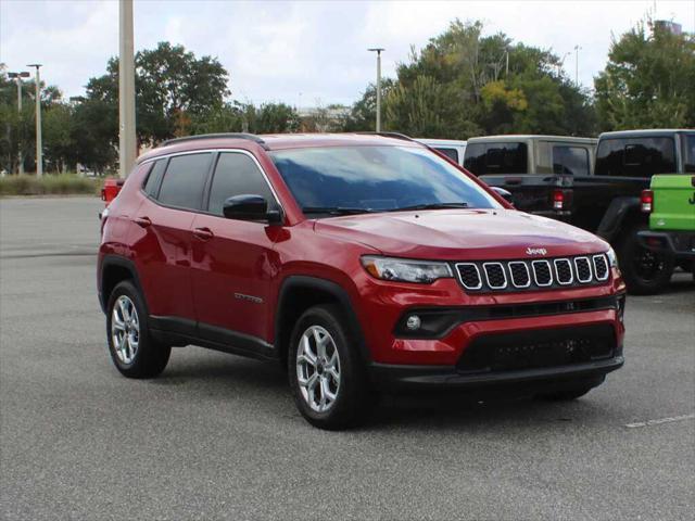 2025 Jeep Compass COMPASS LATITUDE 4X4