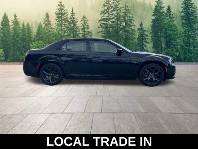 2022 Chrysler 300 Touring