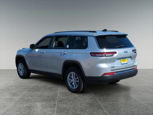 2023 Jeep Grand Cherokee L Laredo 4x4 2023 Jeep Grand Cherokee L Laredo 4x4