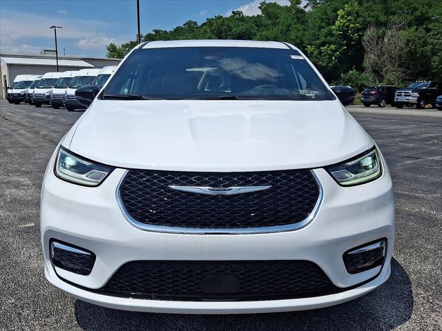 2025 Chrysler Pacifica PACIFICA SELECT AWD