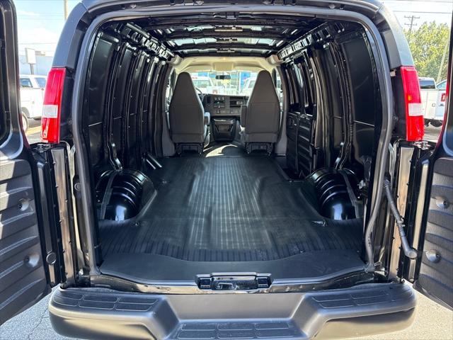 2025 Chevrolet Express Cargo Van RWD 2500 Regular Wheelbase WT