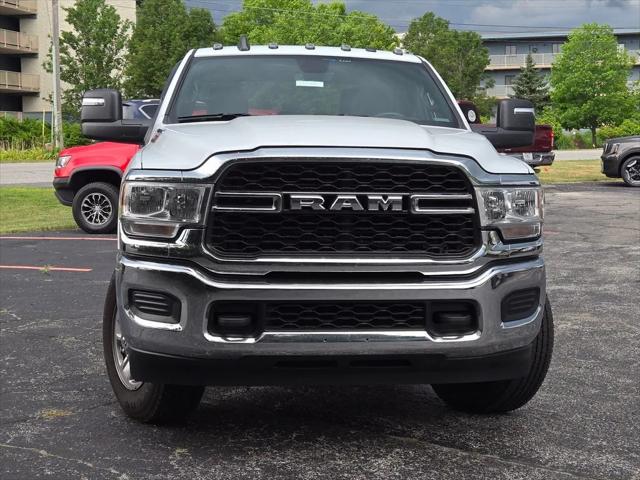 2024 RAM 3500 Tradesman Crew Cab 4x4 64 Box