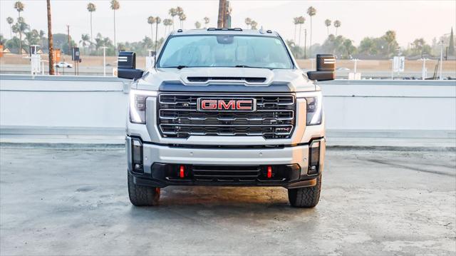 2024 GMC Sierra 2500HD 4WD Crew Cab Standard Bed AT4