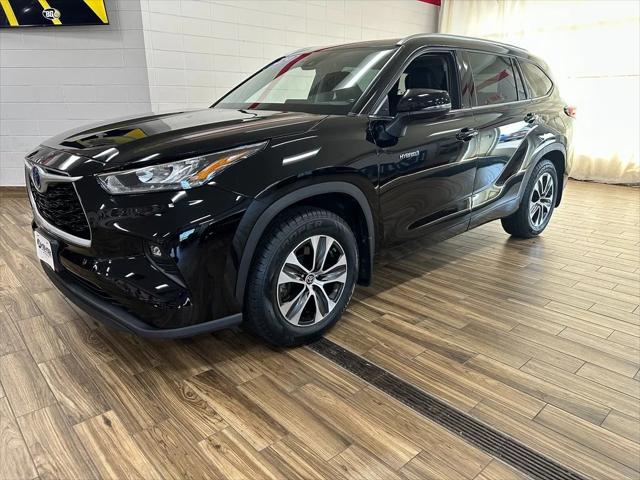 2020 Toyota Highlander Hybrid XLE
