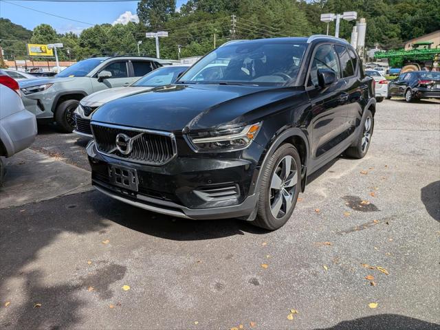 2019 Volvo XC40 T5 Momentum