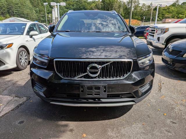 2019 Volvo XC40 T5 Momentum