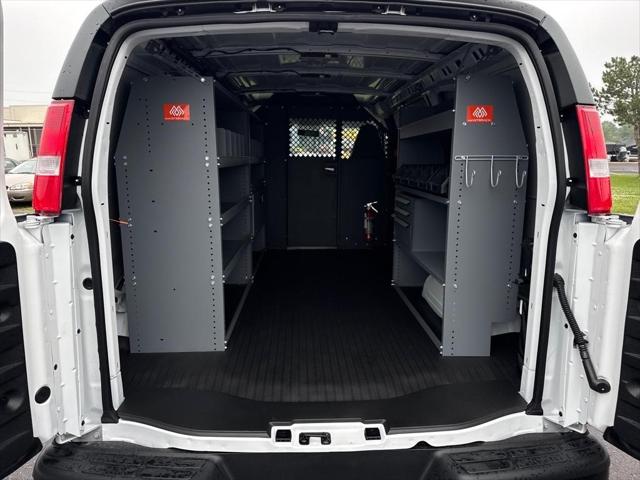 2025 Chevrolet Express 2500