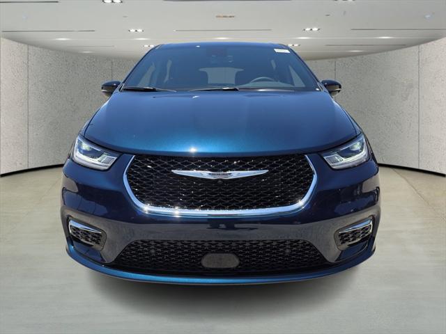 2025 Chrysler Pacifica PACIFICA SELECT